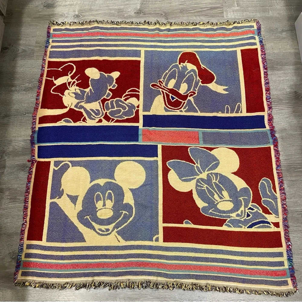 Vintage Beacon Disney Woven Blanket - Mickey Minnie Donald Goofy Throw Tapestry